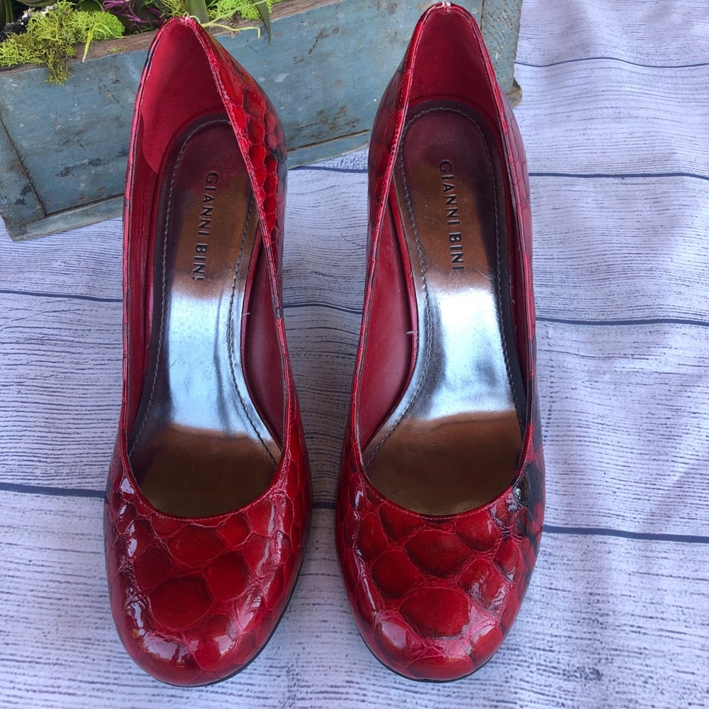 👠 Gianni Bini RED high heels💋